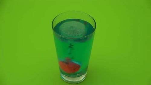 通红铁球vs液体肥皂,液体肥皂竟把铁球瞬间降温